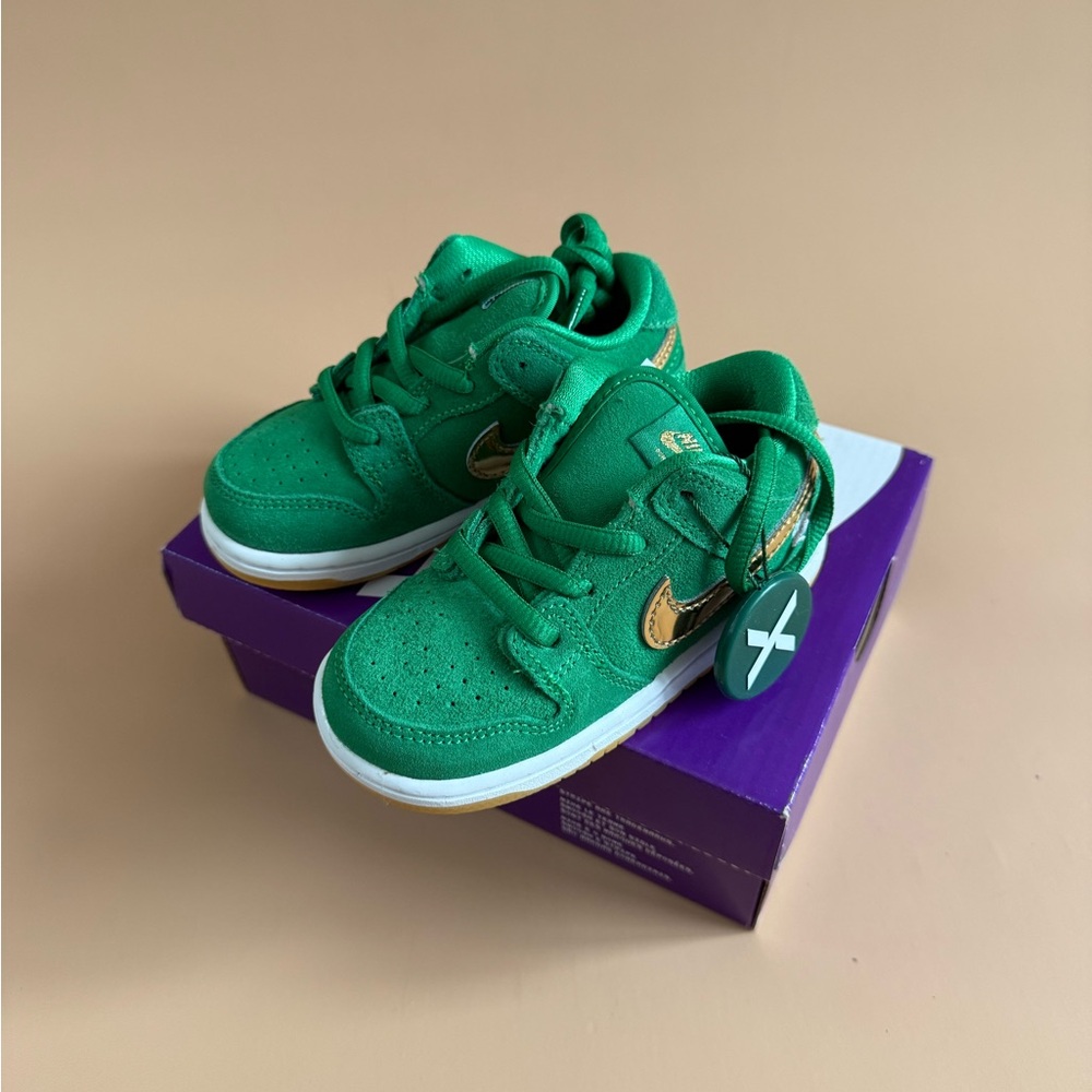 Nike SB Dunk Low Pro TD Box in Purple and White